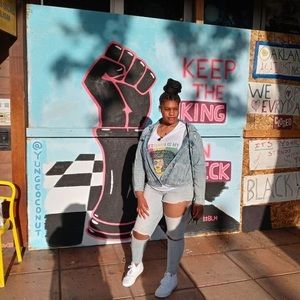 Meet your Posher, Kashana